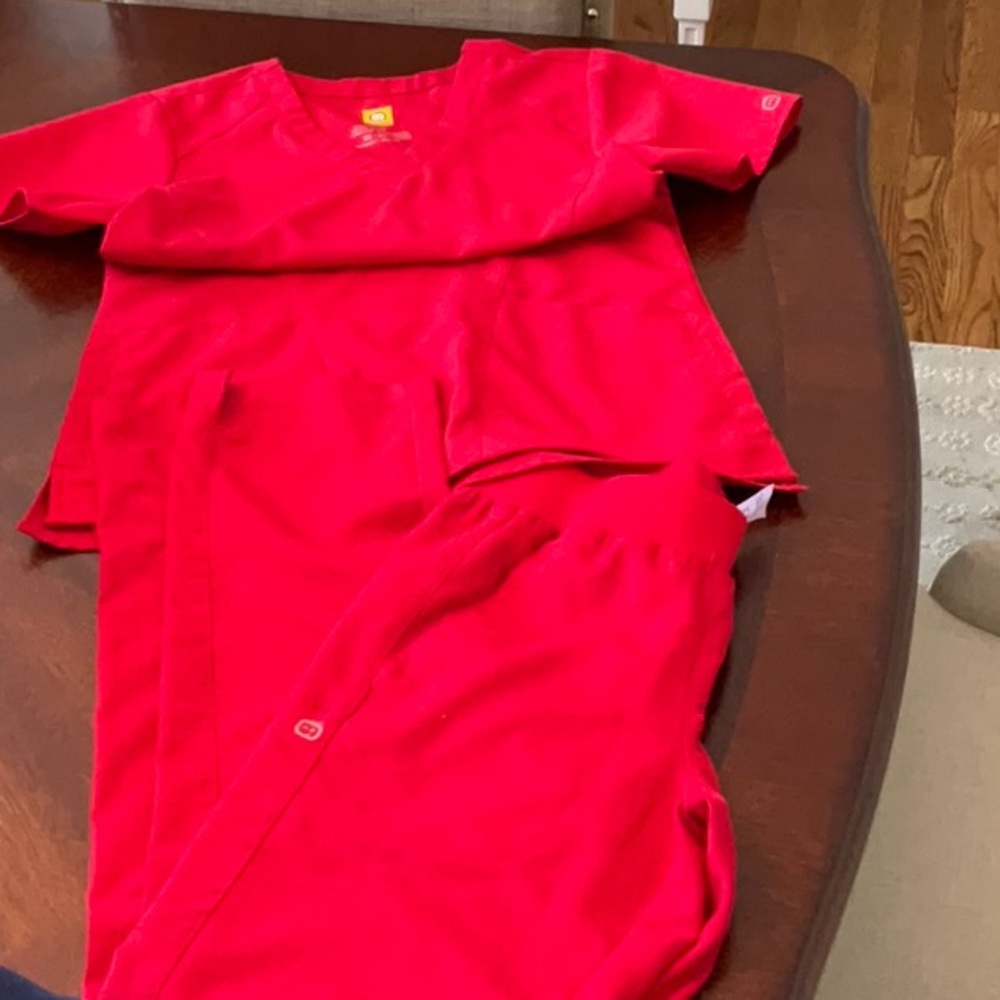 WonderWink Red Scrub Set Soft